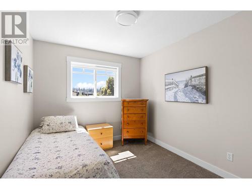 1586 Carshyl Court, Kelowna, BC - Indoor Photo Showing Bedroom