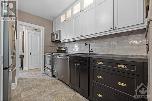 1217 Anoka Street, Ottawa, ON - Indoor Photo Showing Kitchen