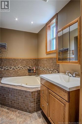 141 St. George Street, Sussex, NB - Indoor Photo Showing Bathroom