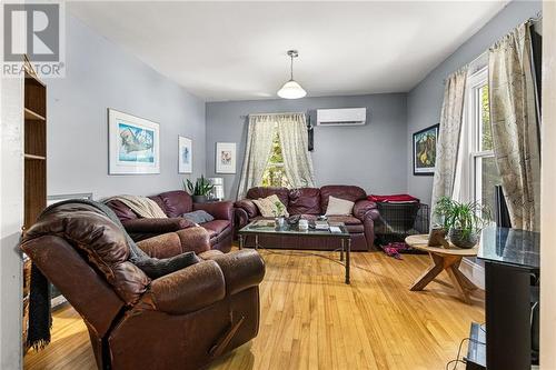 88 Pacific Avenue, Moncton, NB - Indoor Photo Showing Living Room