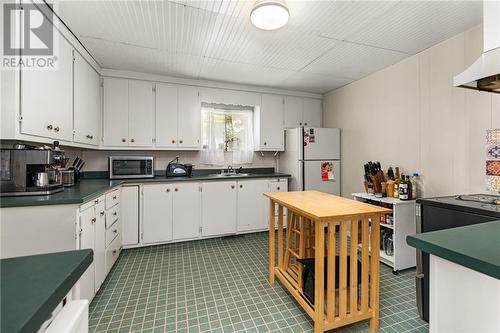 88 Pacific Avenue, Moncton, NB - Indoor Photo Showing Kitchen