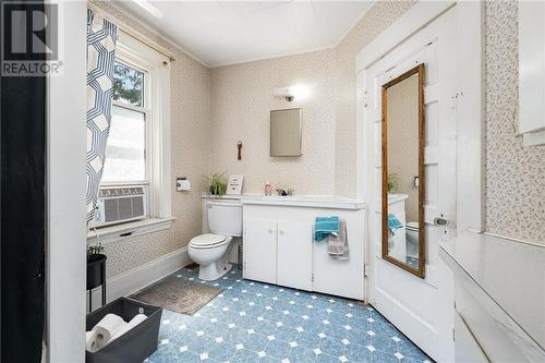 88 Pacific Avenue, Moncton, NB - Indoor Photo Showing Bathroom