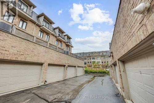 75 - 1812 Burnhamthorpe Road E, Mississauga (Applewood), ON - Outdoor With Exterior