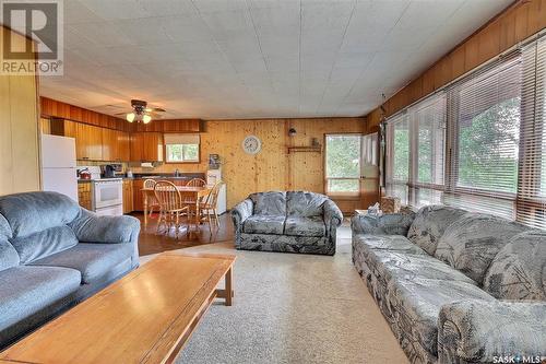 52 Lakeshore Drive, Kannata Valley, SK - Indoor Photo Showing Living Room