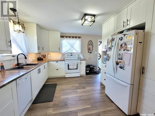 619 Loon Crescent, Loon Lake, SK - Indoor Photo Showing Kitchen