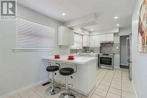 Upper - 11 Garfield Crescent, Brampton, ON - Indoor Photo Showing Kitchen