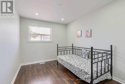 Upper - 11 Garfield Crescent, Brampton, ON - Indoor Photo Showing Bedroom