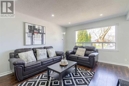 Upper - 11 Garfield Crescent, Brampton, ON - Indoor Photo Showing Living Room