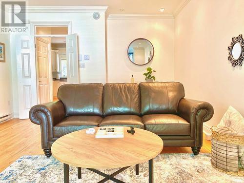 8 Howe Place, St. John'S, NL - Indoor Photo Showing Living Room