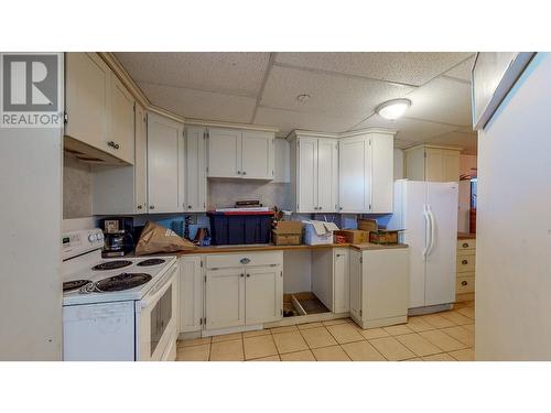 18255 3 Highway, Osoyoos, BC - Indoor Photo Showing Kitchen