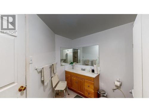 18255 3 Highway, Osoyoos, BC - Indoor Photo Showing Bathroom