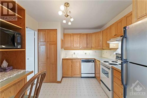 3360 Southgate Road Unit#1905, Ottawa, ON - Indoor Photo Showing Kitchen