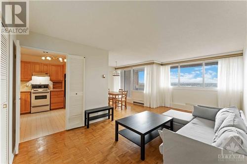 3360 Southgate Road Unit#1905, Ottawa, ON - Indoor Photo Showing Living Room