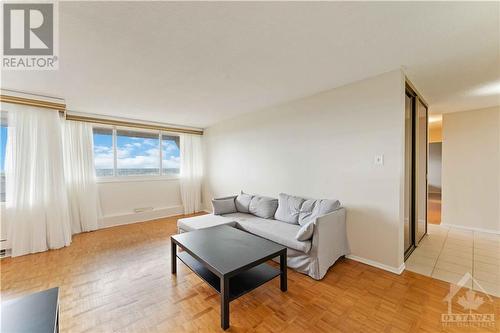 3360 Southgate Road Unit#1905, Ottawa, ON - Indoor Photo Showing Living Room