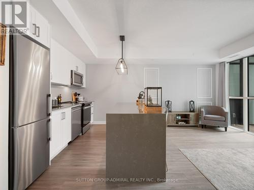 232 - 681 Yonge Street, Barrie (Painswick South), ON - Indoor Photo Showing Kitchen With Stainless Steel Kitchen