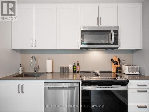 232 - 681 Yonge Street, Barrie (Painswick South), ON - Indoor Photo Showing Kitchen