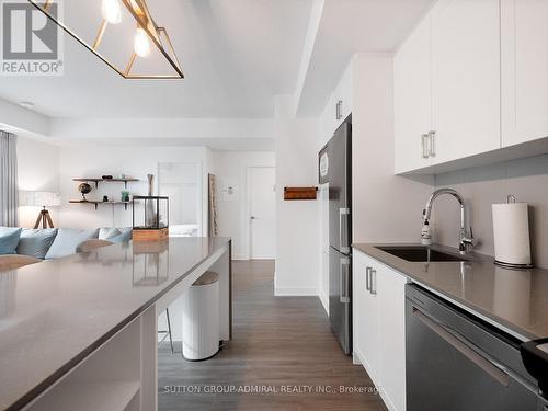 232 - 681 Yonge Street, Barrie (Painswick South), ON - Indoor Photo Showing Kitchen