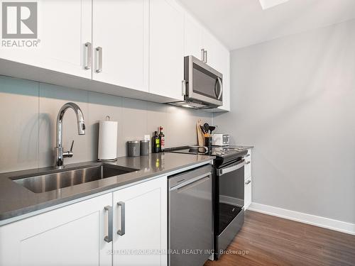 232 - 681 Yonge Street, Barrie (Painswick South), ON - Indoor Photo Showing Kitchen