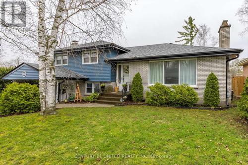 813 Norwood Terrace, Peterborough (Monaghan), ON - Outdoor With Facade