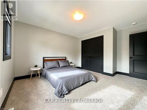 86 Optimist Drive, Southwold (Talbotville), ON - Indoor Photo Showing Bedroom