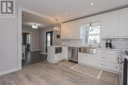 45024 Talbot Line, Central Elgin, ON - Indoor Photo Showing Kitchen