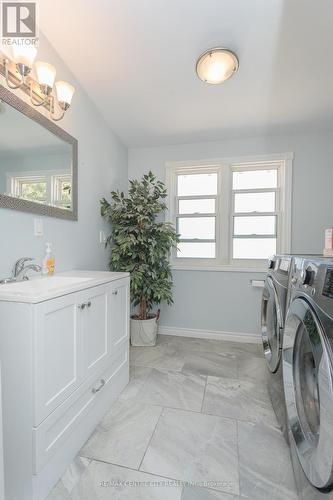 45024 Talbot Line, Central Elgin, ON - Indoor Photo Showing Laundry Room