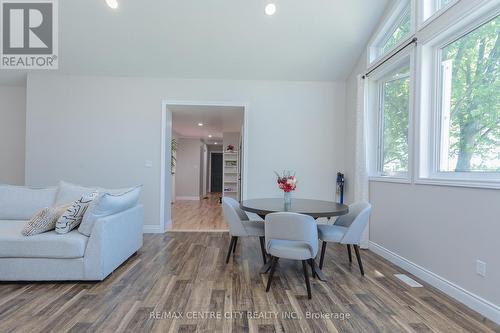 45024 Talbot Line, Central Elgin, ON - Indoor Photo Showing Dining Room