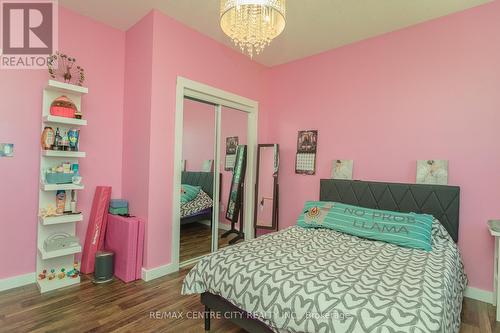 45024 Talbot Line, Central Elgin, ON - Indoor Photo Showing Bedroom