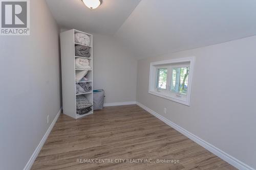 45024 Talbot Line, Central Elgin, ON - Indoor Photo Showing Other Room