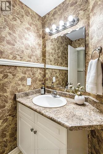 1822 Gough Avenue, London, ON - Indoor Photo Showing Bathroom