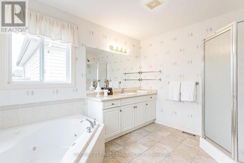 Large primary bath - 1822 Gough Avenue, London, ON - Indoor Photo Showing Bathroom