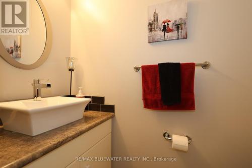 21 - 55 Lake Road W, Lambton Shores (Grand Bend), ON - Indoor Photo Showing Bathroom