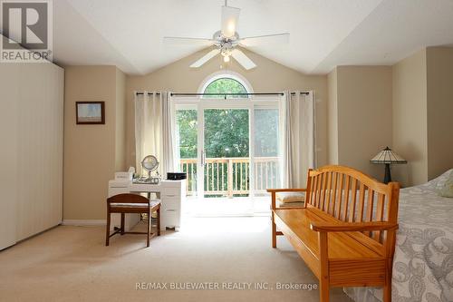 21 - 55 Lake Road W, Lambton Shores (Grand Bend), ON - Indoor Photo Showing Bedroom