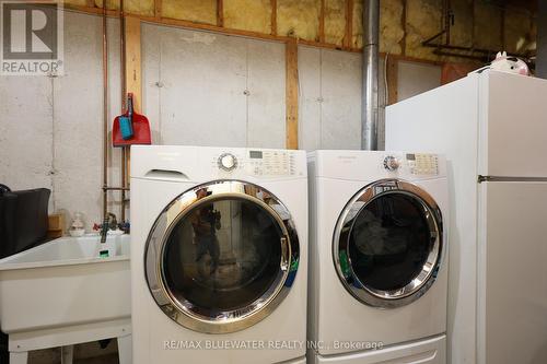 21 - 55 Lake Road W, Lambton Shores (Grand Bend), ON - Indoor Photo Showing Laundry Room