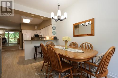 21 - 55 Lake Road W, Lambton Shores (Grand Bend), ON - Indoor Photo Showing Dining Room