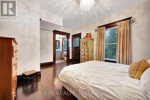 80 Spadina Avenue, Hamilton (Gibson), ON - Indoor Photo Showing Bedroom