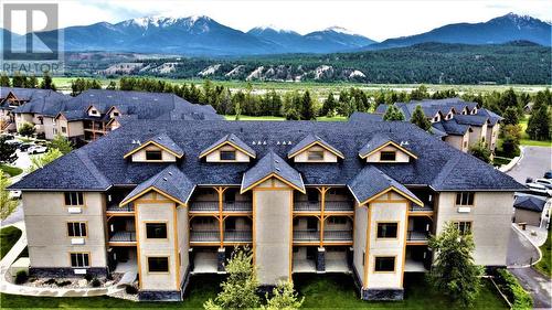 700 Bighorn  Boulevard Unit# 715 D, Radium Hot Springs, BC - Outdoor With Facade