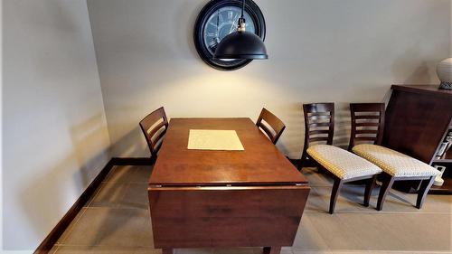 715 D - 700 Bighorn Boulevard, Radium Hot Springs, BC - Indoor Photo Showing Dining Room