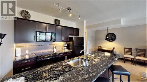 700 Bighorn  Boulevard Unit# 715 D, Radium Hot Springs, BC - Indoor Photo Showing Kitchen