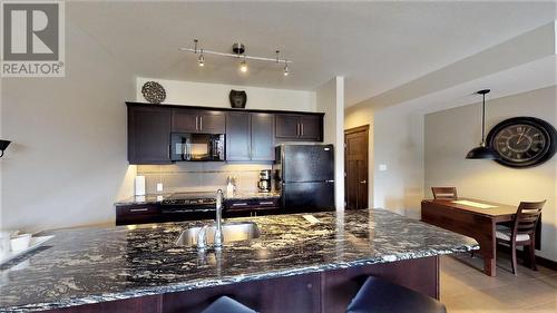 700 Bighorn  Boulevard Unit# 715 D, Radium Hot Springs, BC - Indoor Photo Showing Kitchen With Upgraded Kitchen