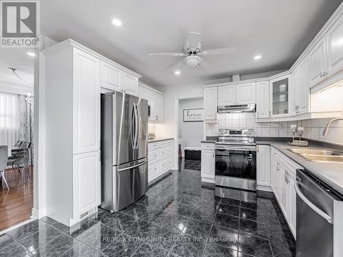 34 Alpaca Drive, Toronto (Woburn), ON - Indoor Photo Showing Kitchen With Double Sink