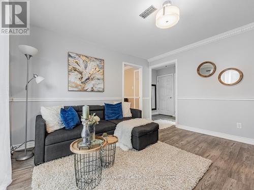 34 Alpaca Drive, Toronto (Woburn), ON - Indoor Photo Showing Living Room