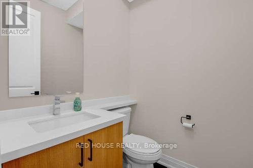 942 Isaac Phillips Way, Newmarket (Summerhill Estates), ON - Indoor Photo Showing Bathroom