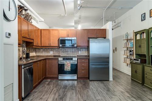 66 Bay Street S|Unit #118, Hamilton, ON - Indoor Photo Showing Kitchen With Stainless Steel Kitchen