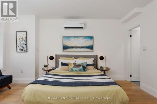 58 Springhurst Avenue, Toronto (South Parkdale), ON - Indoor Photo Showing Bedroom