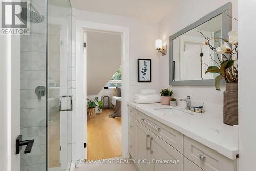 58 Springhurst Avenue, Toronto (South Parkdale), ON - Indoor Photo Showing Bathroom