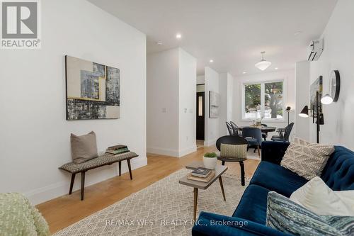 58 Springhurst Avenue, Toronto (South Parkdale), ON - Indoor Photo Showing Living Room