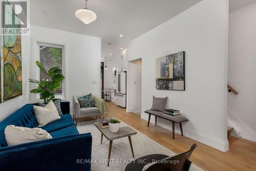 58 Springhurst Avenue, Toronto (South Parkdale), ON - Indoor Photo Showing Living Room