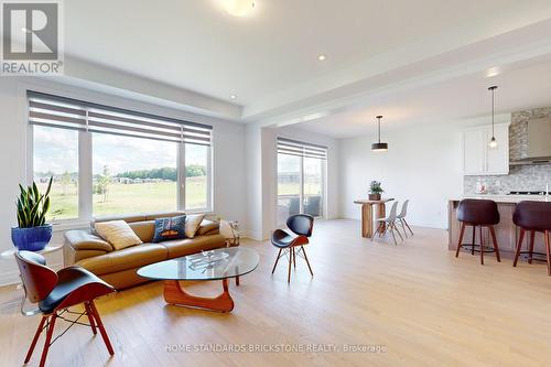 66 Saxony Street, Kitchener, ON - Indoor Photo Showing Living Room