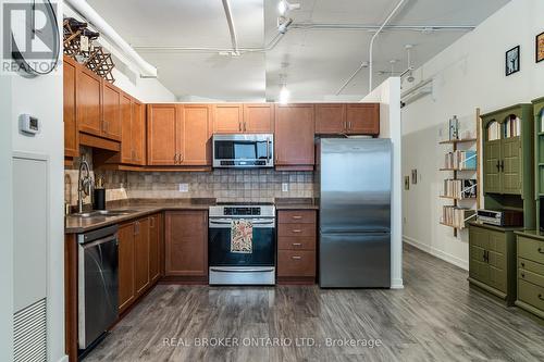 118 - 66 Bay Street S, Hamilton (Durand), ON - Indoor Photo Showing Kitchen With Stainless Steel Kitchen